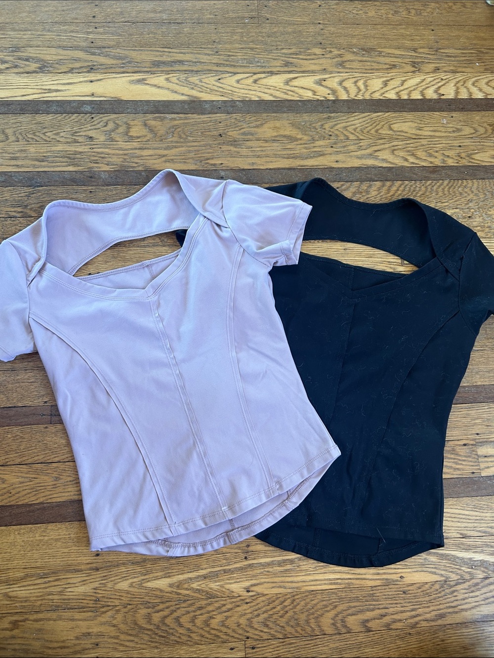 Women’s Short Sleeve Scoop Back Top - Black and Light Mauve